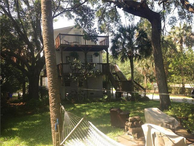 The Treehouse At 10Th Villa Folly Beach Exterior photo